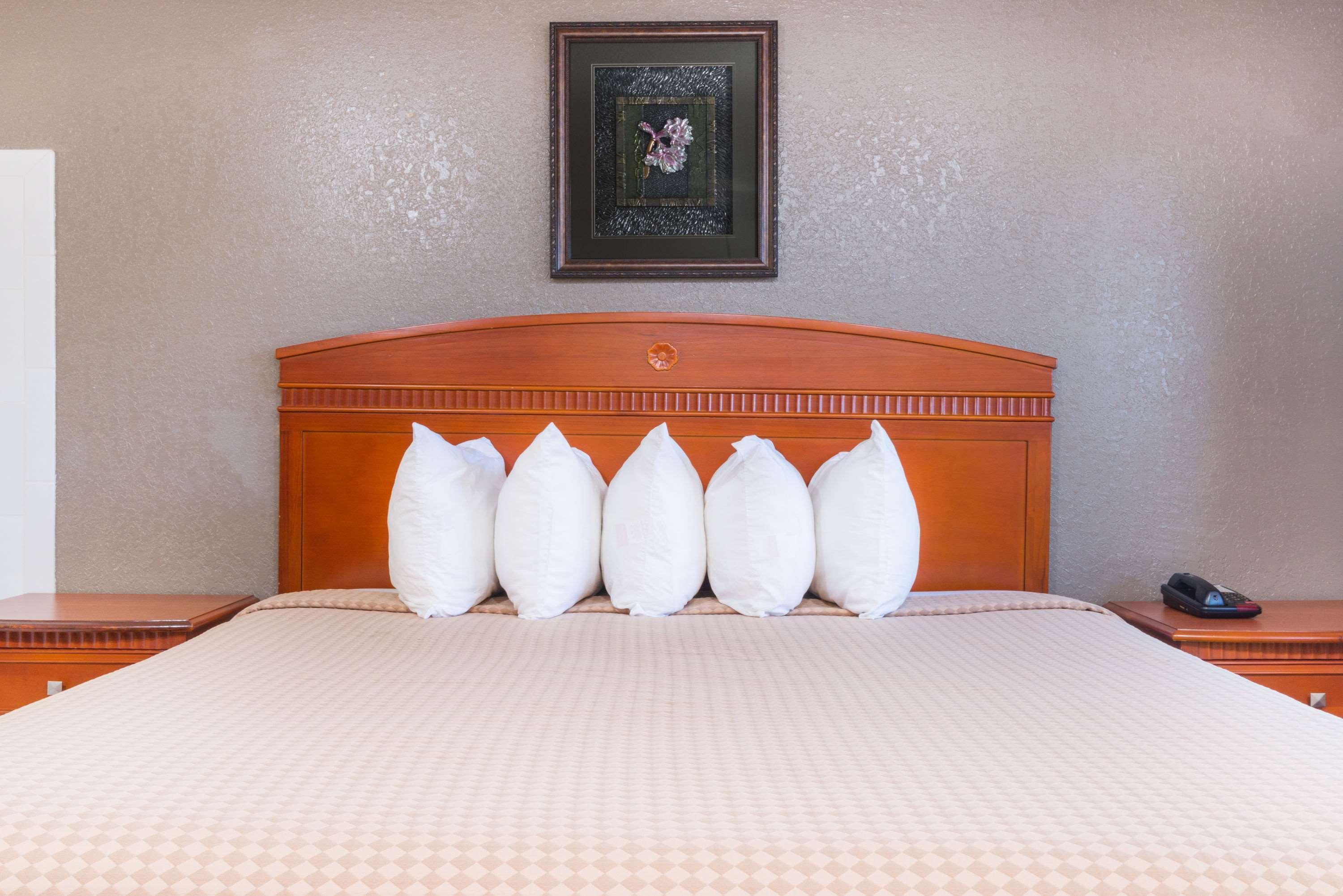 Days Inn By Wyndham Paintsville Екстер'єр фото